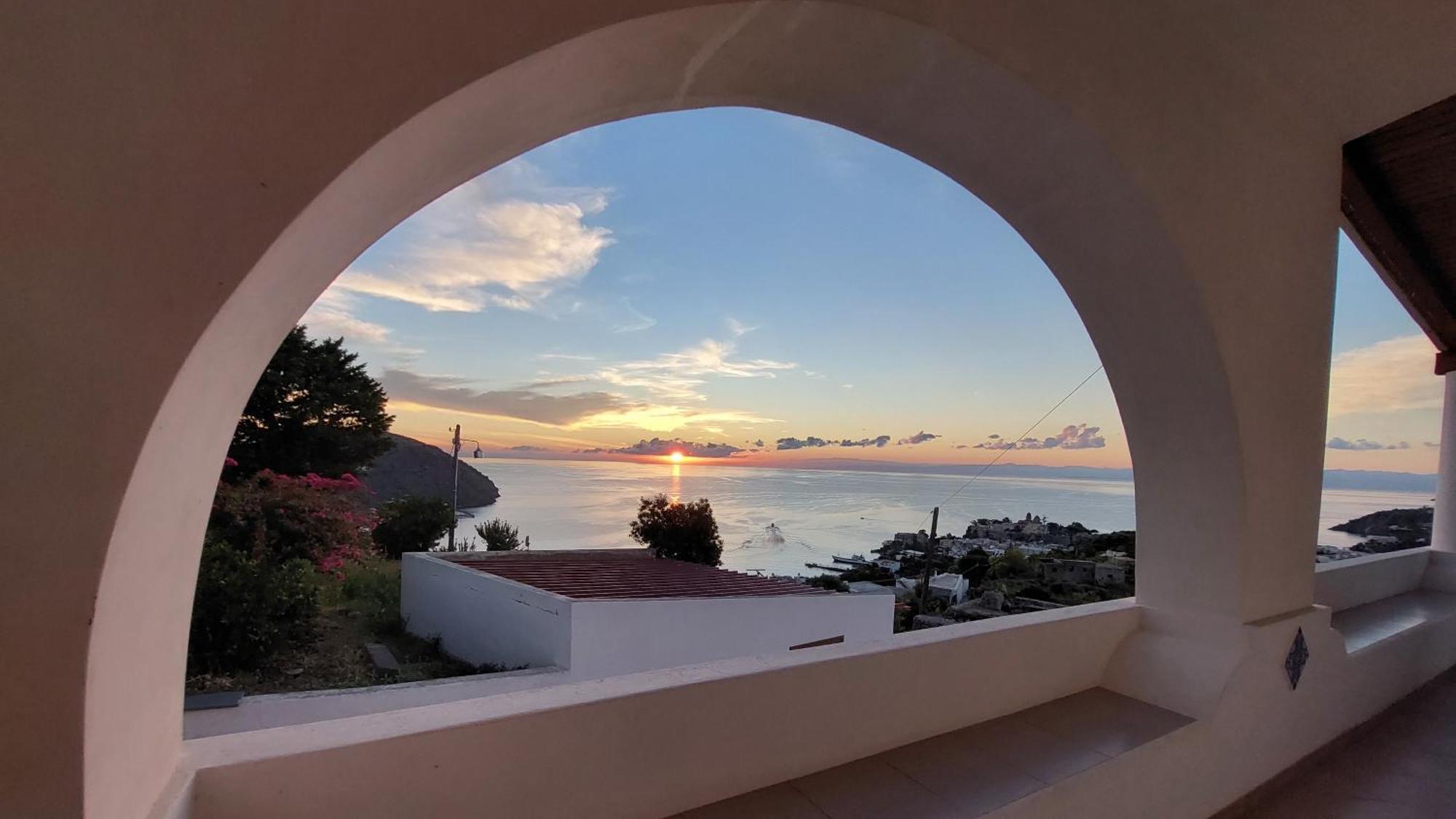 Bed and Breakfast Casa Tra Cielo E Mare Lipari  Exterior foto